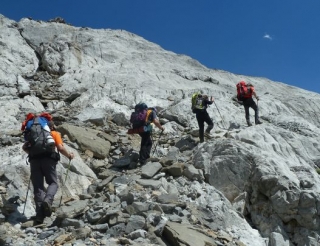 ascendiendo a la cumbre